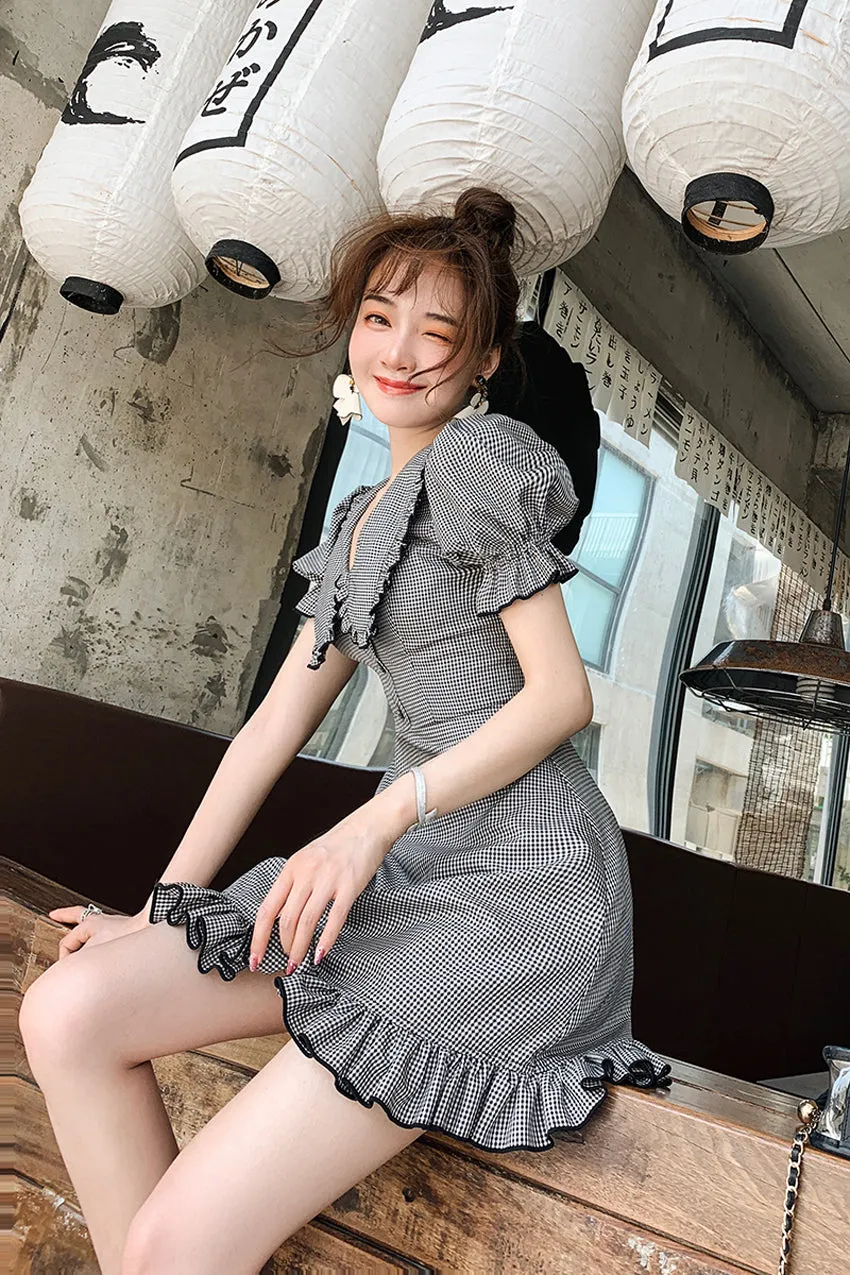 Aviva on Earth -Short Puff Sleeve Doll Collar Mini Dress with Ruffle