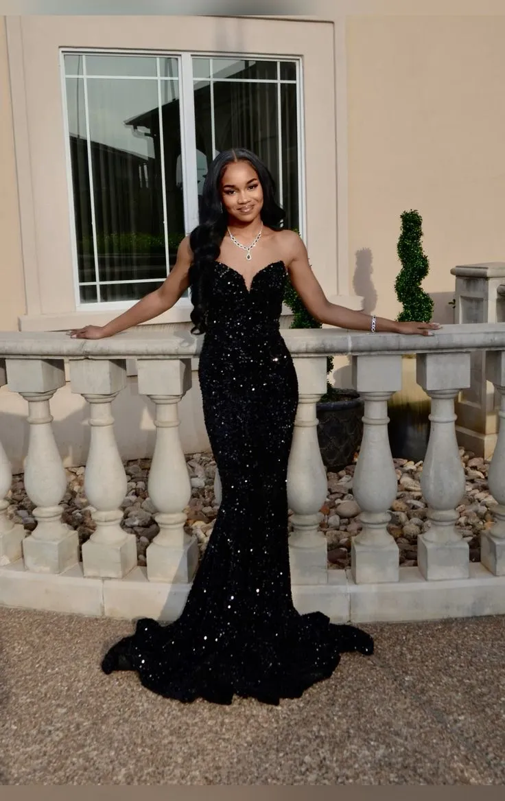 Black Appliques Sweetheart Keyhole Trumpet Long Prom Dress