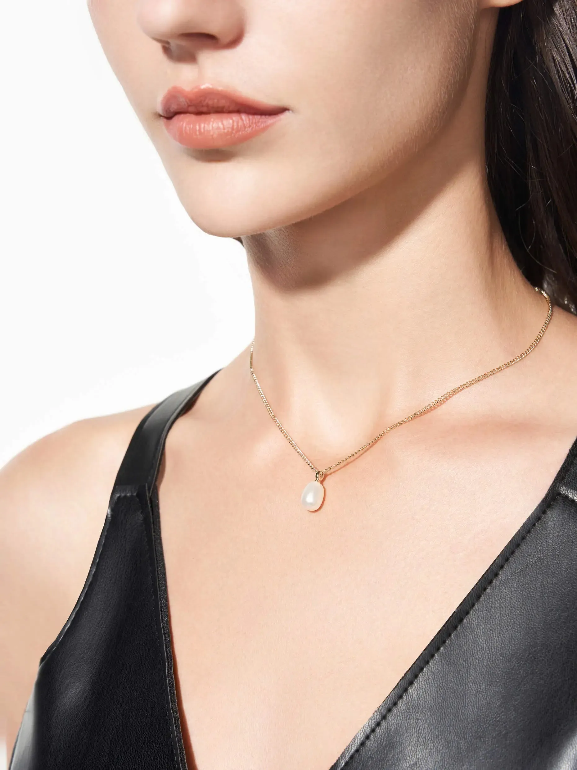 Daily Pearl Necklace