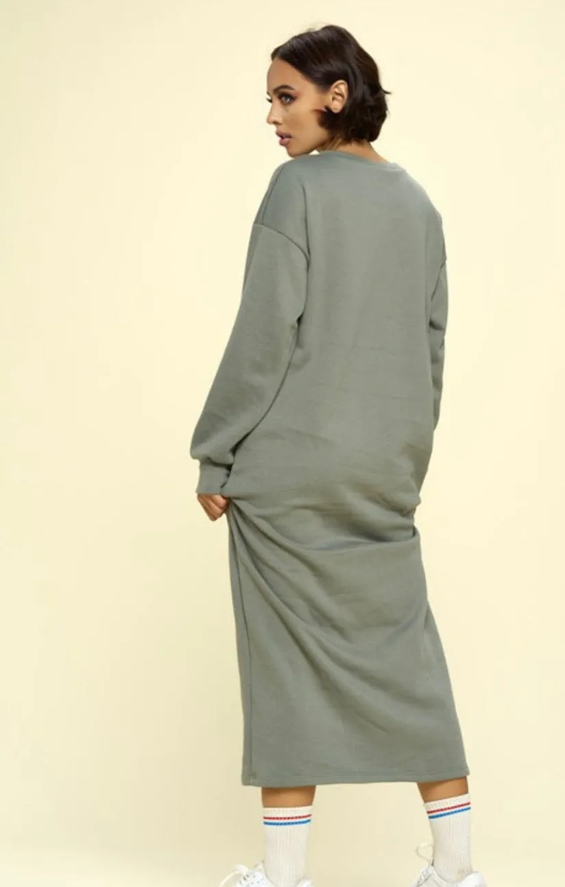 "REFLECT AND CHILL" MAXI SWEATER DRESS