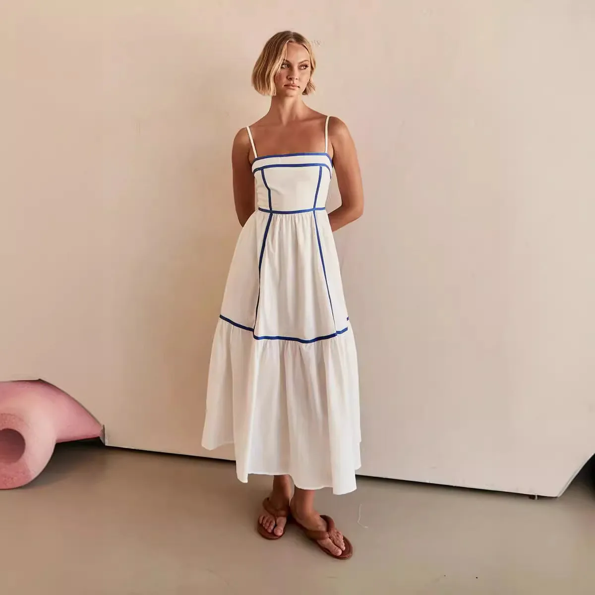 Sweet Mid-length Small Sling Dress