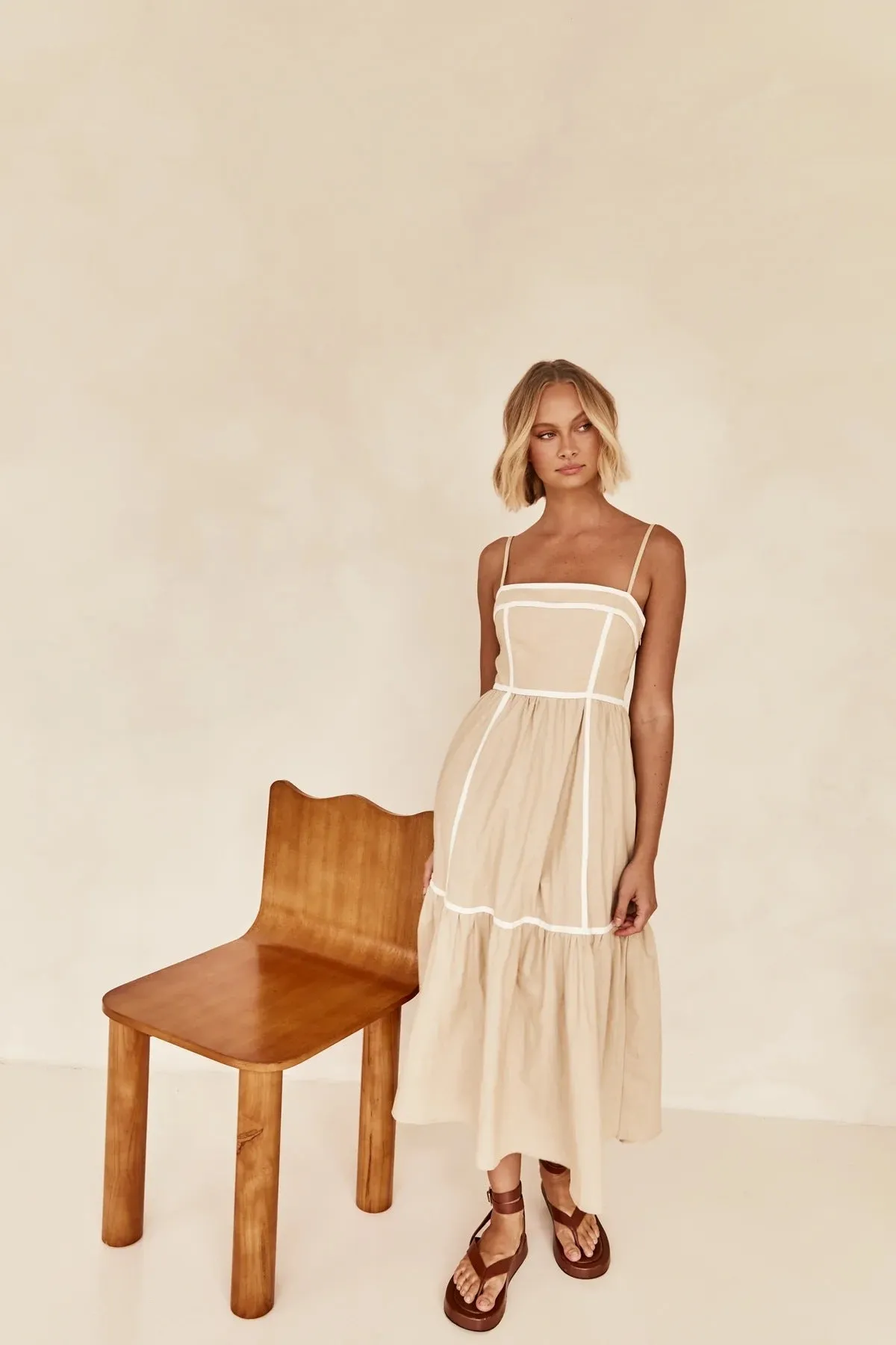 Sweet Mid-length Small Sling Dress